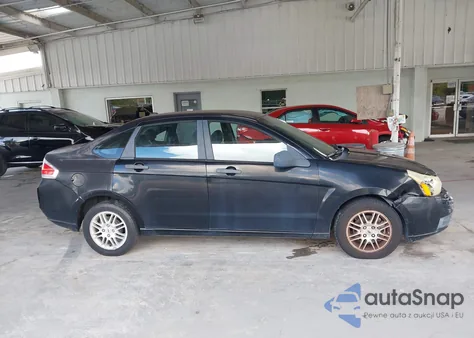 2010 Ford Focus Se z USA, uszkodzony, nr VIN 1FAHP3FN2AW272296
